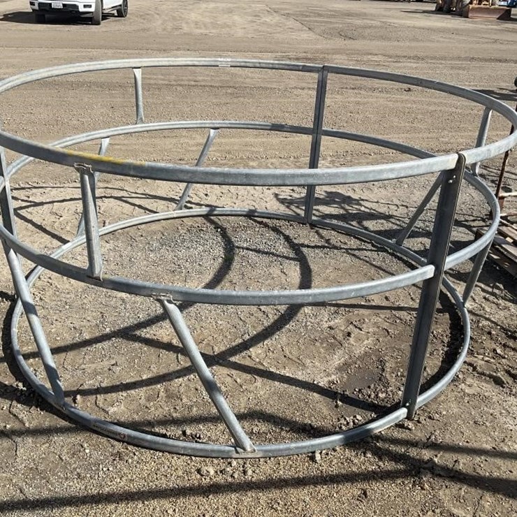 8' Circular Steel Feeder Pen