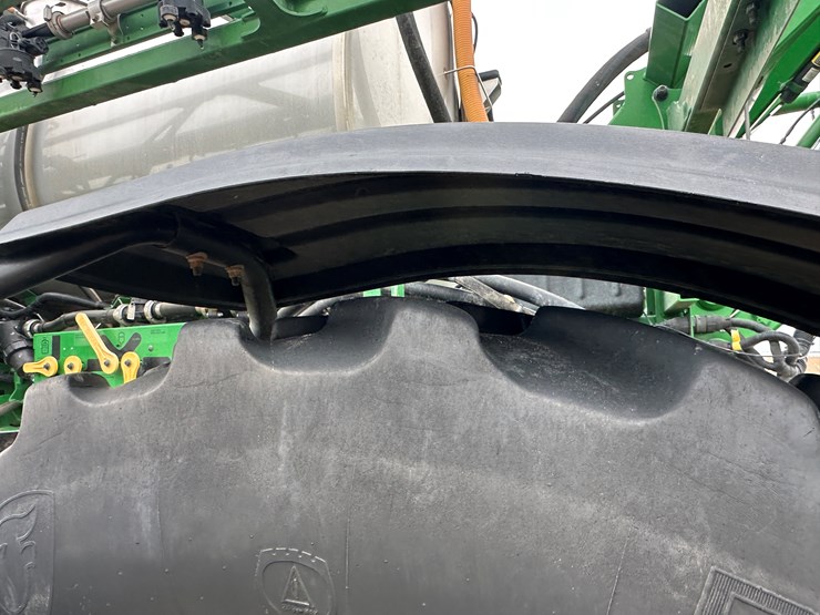 2021-john-deere-r4044-image-6