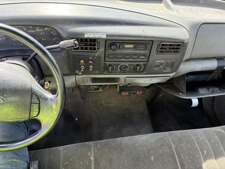 2002-ford-f450-image-13