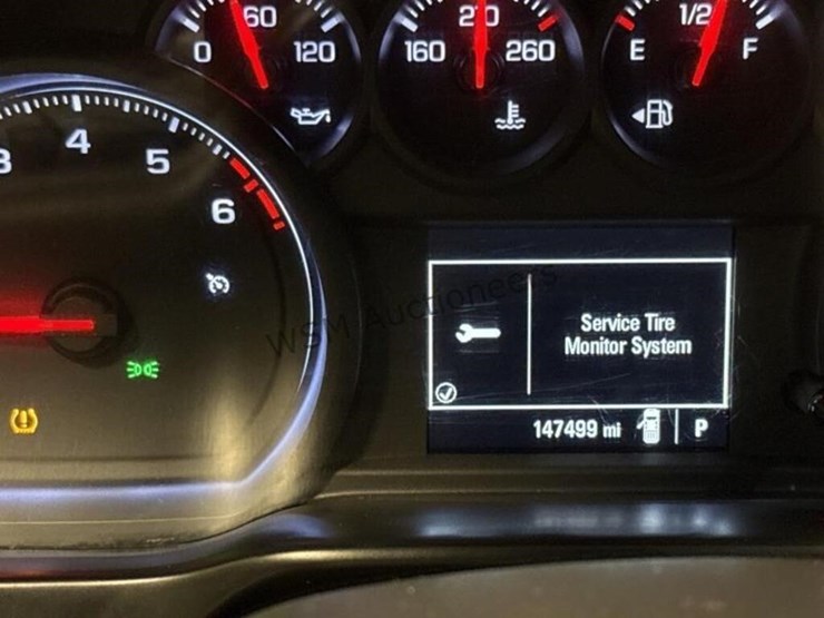 2020-chevrolet-silverado-3500hd-image-22