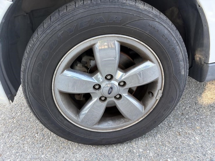 2008-ford-escape-image-25