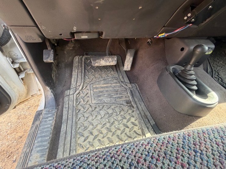 2002-dodge-ram-3500-image-44