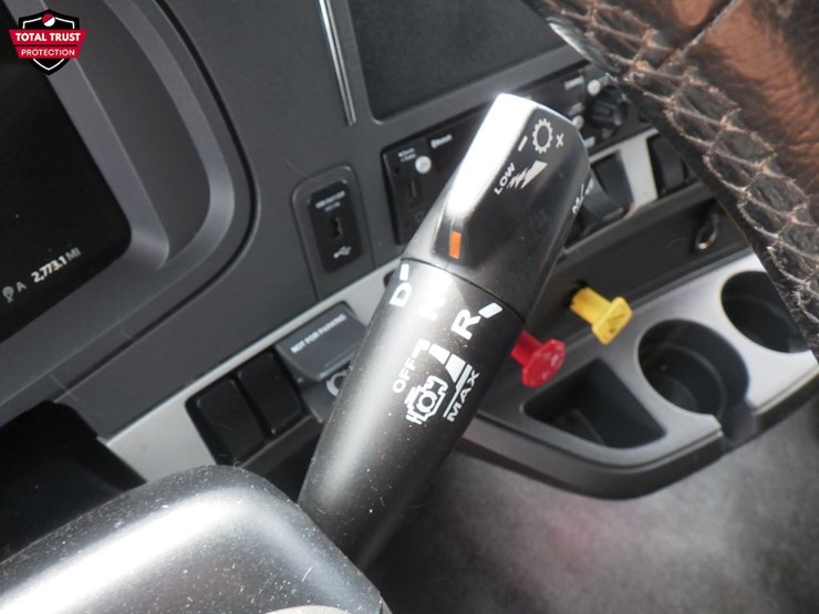 2023-kenworth-t680-image-17