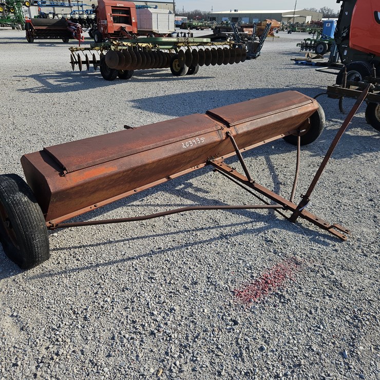 #203935 • International Fert Spreader