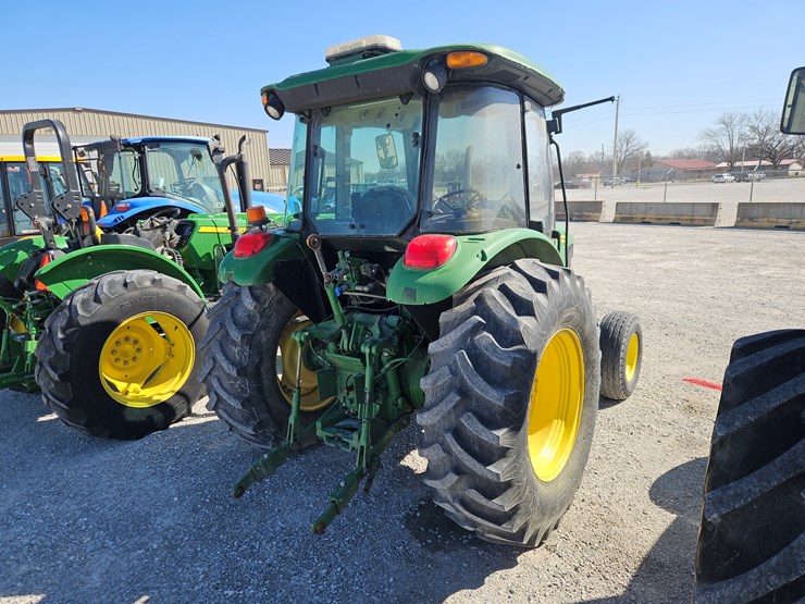 2011-john-deere-5085m-image-5