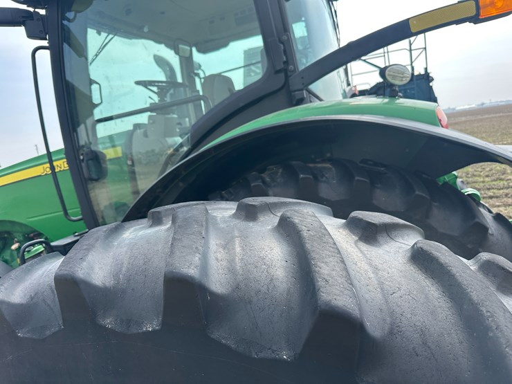2019-john-deere-8295r-image-6