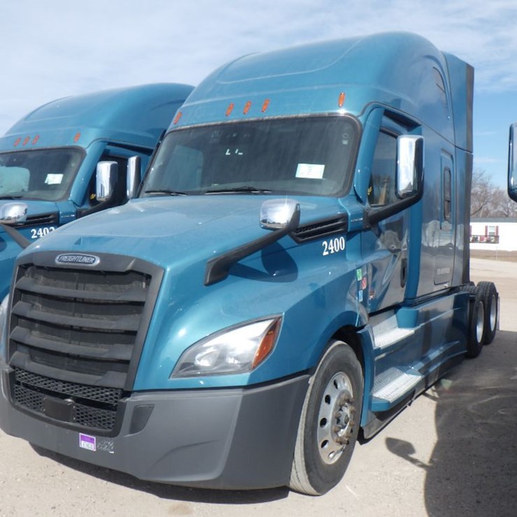 2024 FREIGHTLINER CASCADIA 126