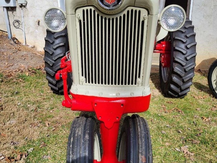 1955-ford-740-image-5