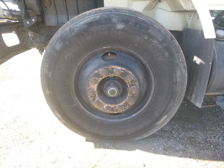 2008-international-7400-image-23