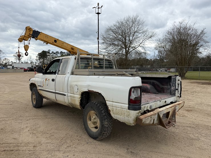 2001-dodge-ram-1500-image-4