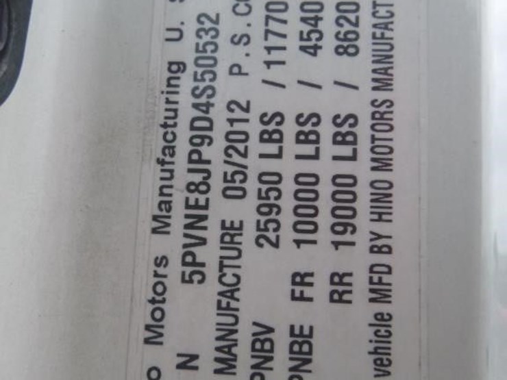 2013-hino-268-image-25