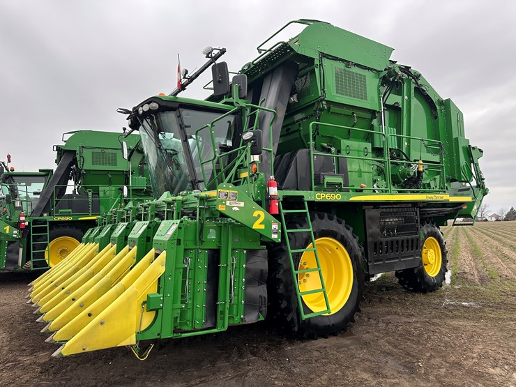 2021-john-deere-cp690-image-1