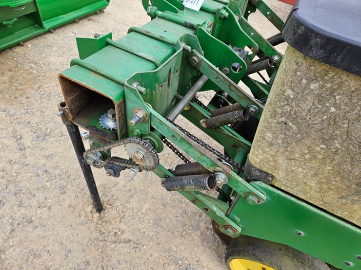 john-deere-7300-image-23