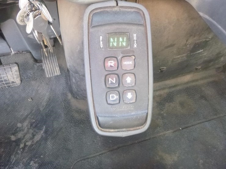 2008-international-7400-image-17