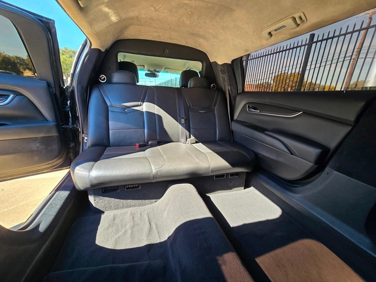 2017-cadillac-federal-70-in-limo---30,529-miles-w-premium-coachwork-by-federal-image-39