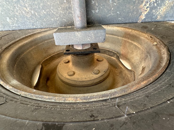 john-deere-4045t-image-9