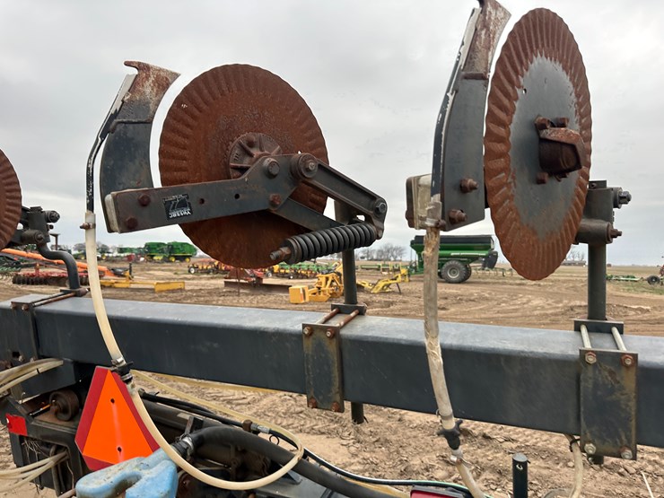 #38849-•-yetter-76"-twin-row-knife-applicator-image-23