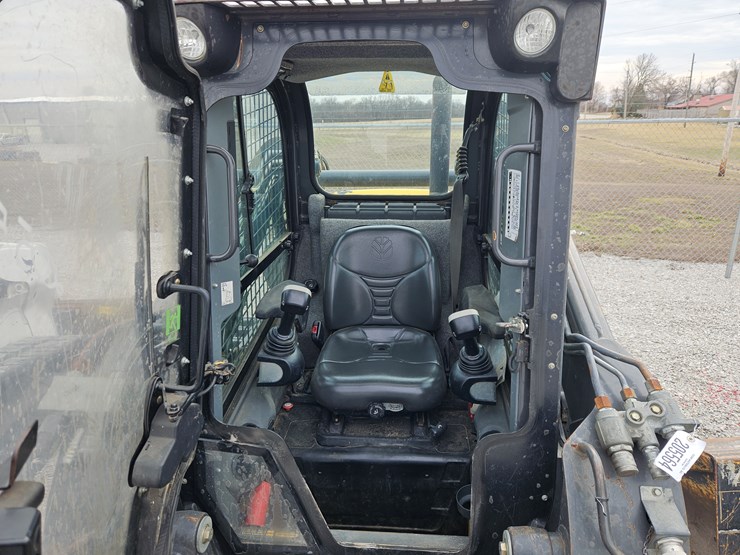 2012-new-holland-c238-image-7