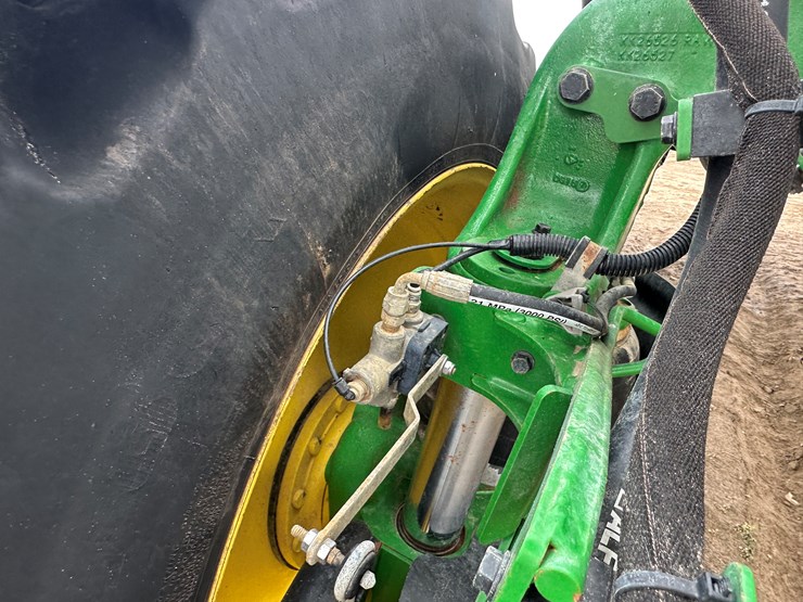 2021-john-deere-r4044-image-18