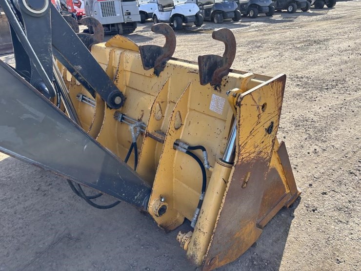 2018-deere-210lep-image-11