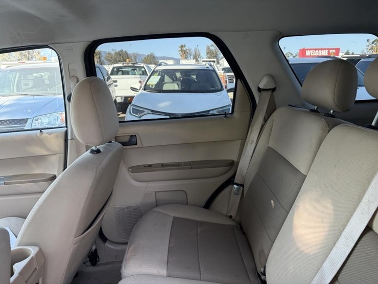 2008-ford-escape-image-14