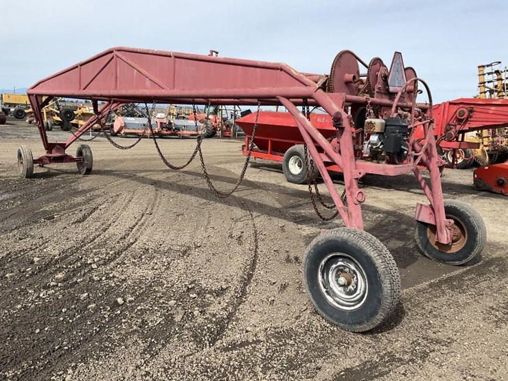 custom-28'-implement-carrier-image-4