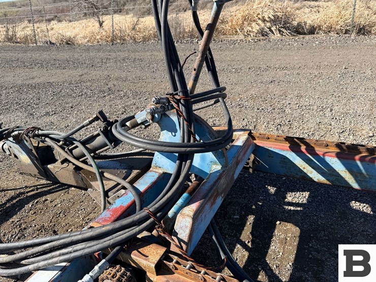 blueline-mfg.-16'-orchard-bin-trailer-image-13