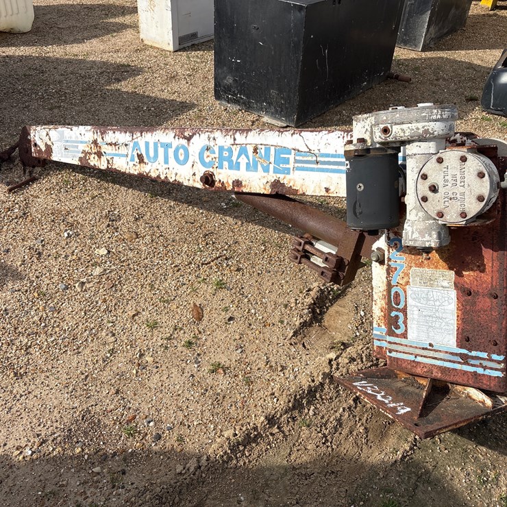 #1632 • AUTO CRANE MECHANICS CRANE