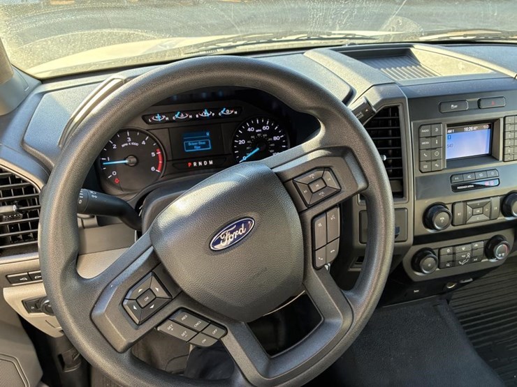 2022-ford-f450-xl-image-14