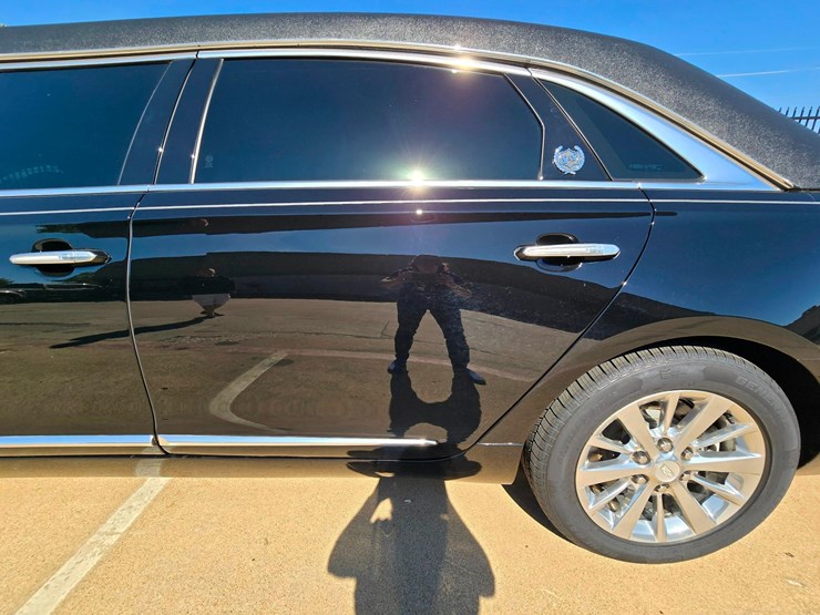 2019-cadillac-sayers-and-scovill-70in-limo-w-only-7729-miles-image-14