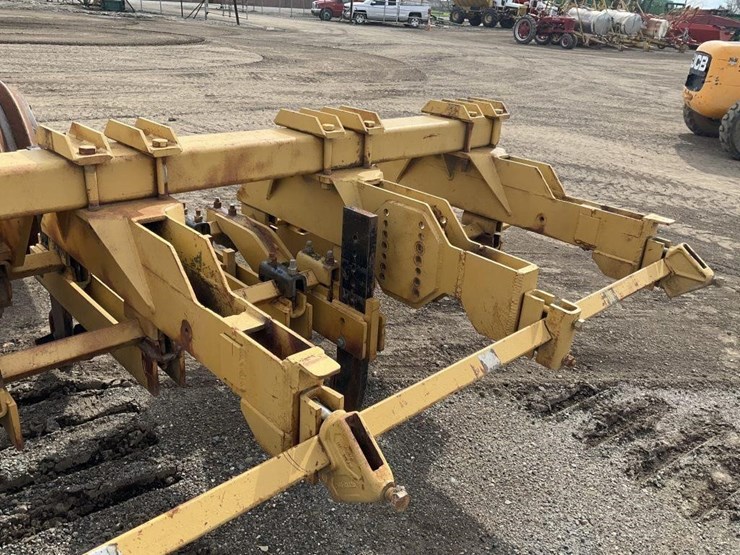 wilcox-3-pt-3-row-60"-bed-ripper-image-15