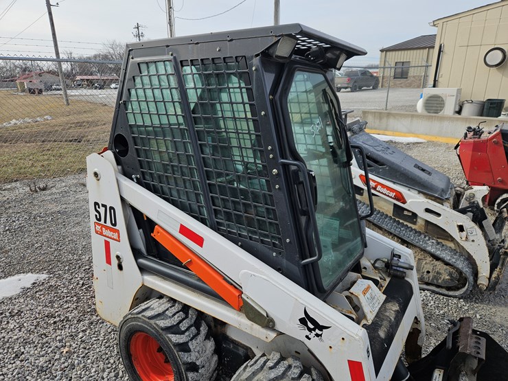 2016-bobcat-s70-image-13