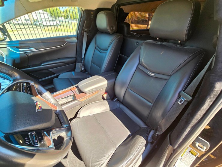 2017-cadillac-federal-70-in-limo---30,529-miles-w-premium-coachwork-by-federal-image-24