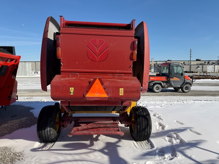 #210578-•-2016-new-holland-rb450-baler-image-5