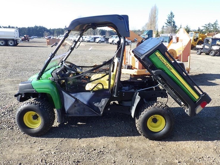 john-deere-gator-image-8
