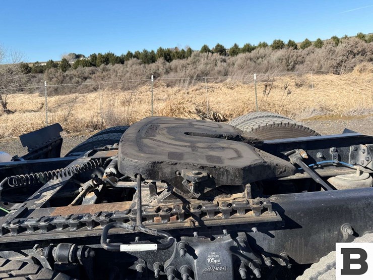 2017-freightliner-cascadia-125-image-24