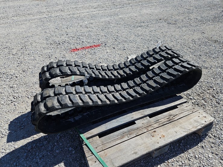 #205120-•-camoplast-230x48x70-tracks-image-3