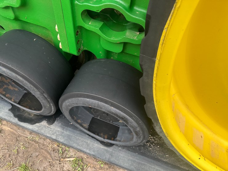 2021-john-deere-8rt-340-image-7