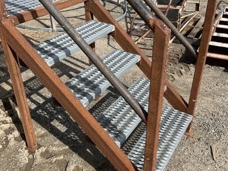 7'x4'x40"-steel-catwalk-platform-image-4