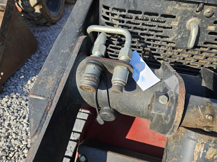 #205103-•-2019-toro-tx525w-dingo-image-5