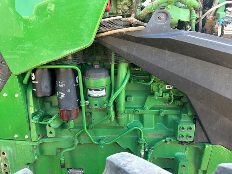 2022-john-deere-8r-280-image-52