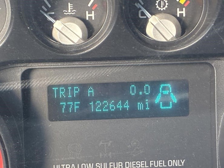 2011-ford-f550-image-14