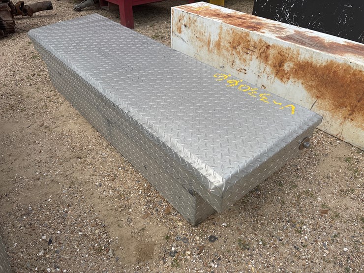 #1625-•-aluminum-tool-box-for-pickup-image-3