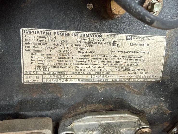 2011-caterpillar-th514-telehandler-image-15