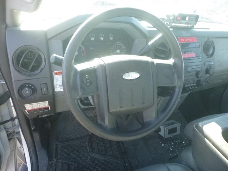 2012-ford-f550-image-24