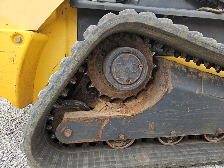 2012-new-holland-c238-image-16