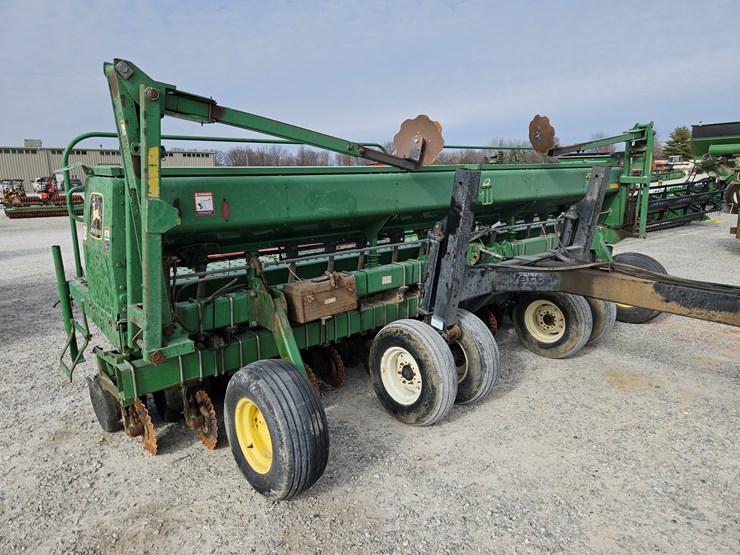 2001-john-deere-1530-image-3