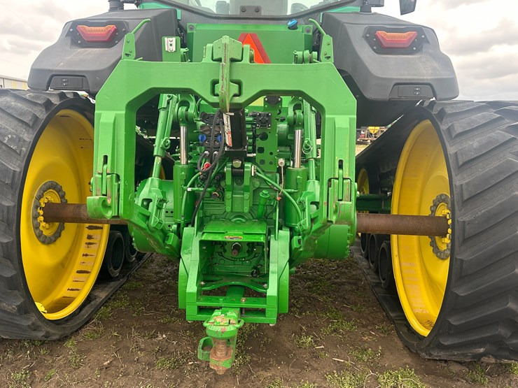 2021-john-deere-8rt-340-image-40