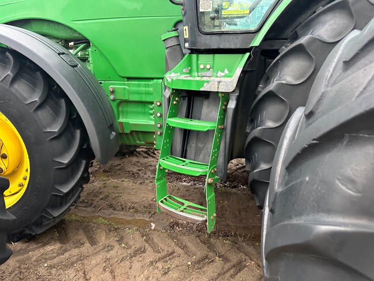 2012-john-deere-8335r-image-34