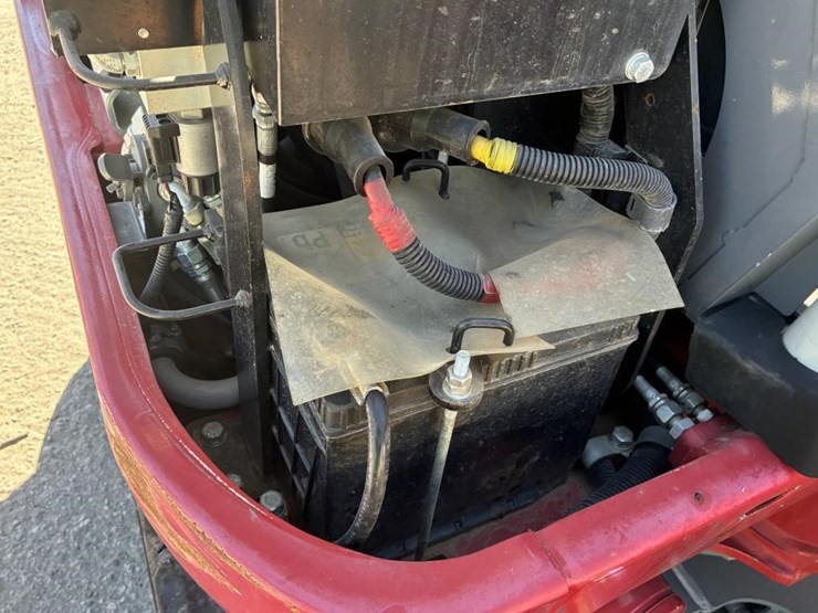 2021-takeuchi-tb230-image-23